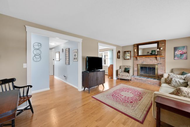 58 Spruceland Rd, House other with 4 bedrooms, 2 bathrooms and null parking in Enfield CT | Image 4