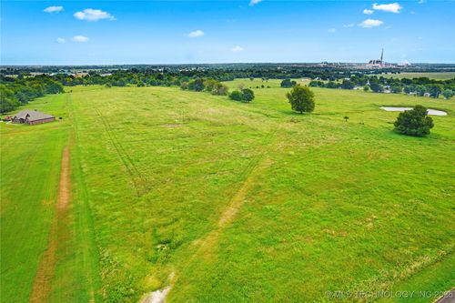 12 E 420 Rd, Oologah, OK, 74053 | Card Image