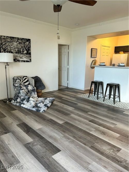 unit-2092-5855 Valley Dr, North Las Vegas, NV, 89031-3633 | Card Image