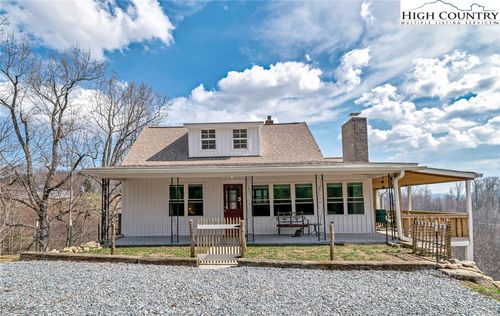 244 Flat Springs Rd, Elk Park, NC, 28622-9209 | Card Image