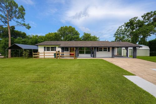 2304 Country Club Rd, Eustis, FL, 32726-7676 | Card Image