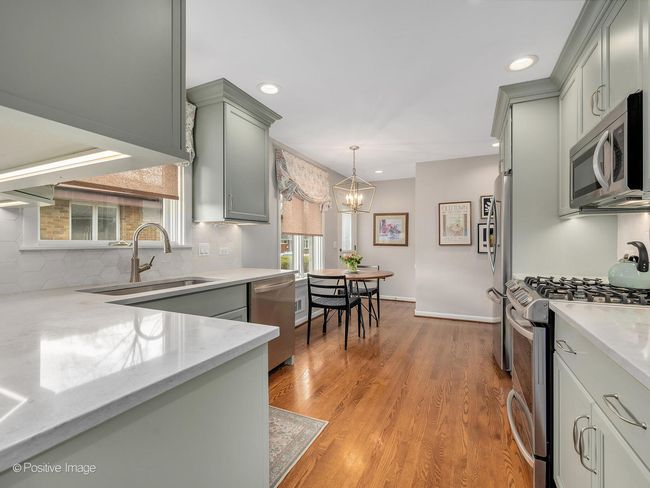 729 S Fairview Ave, House other with 3 bedrooms, 3 bathrooms and 2 parking in Elmhurst IL | Image 12