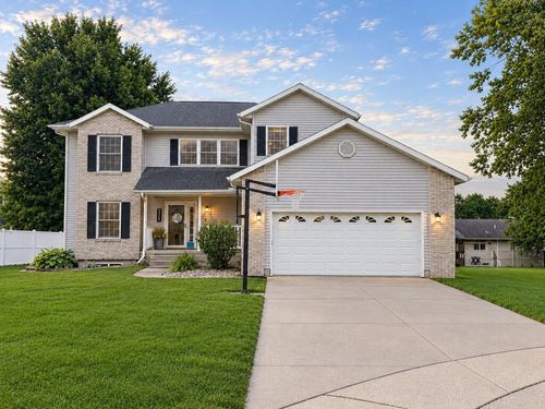 2719 Walnut Cir, Fort Dodge, IA, 50501-8802 | Card Image