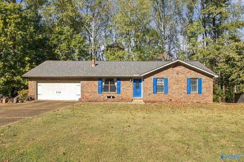 18209 Sulphur Creek Dr, Elkmont, AL, 35620-6311 | Card Image