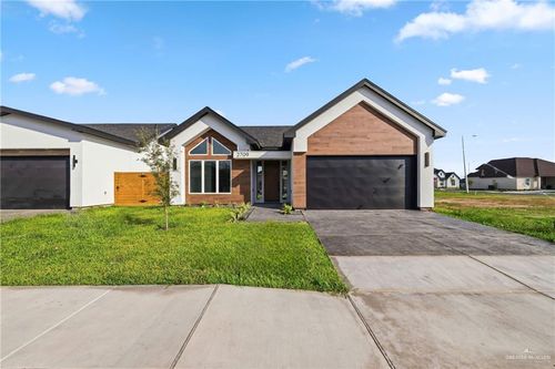 2709 E Pecos Rd, Edinburg, TX, 78542-7875 | Card Image