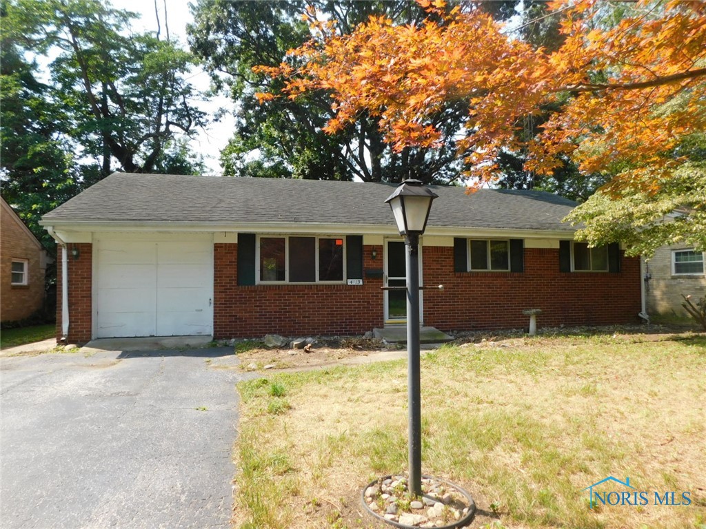 Penelope Dr, Toledo, OH 43623