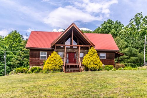3052 Gravel Lick Branch Rd, Berea, KY, 40403-8230 | Card Image