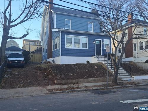 89 Pine Grove Ter, Newark, NJ, 07106-1950 | Card Image