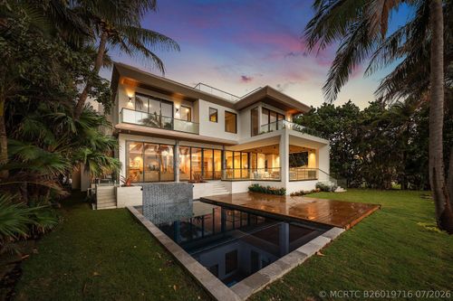 5 Barefoot Ln, Lantana, FL, 33462-1953 | Card Image