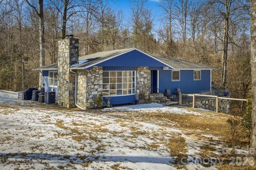 101 Honeysuckle Ln, Morganton, NC, 28655-9099 | Card Image