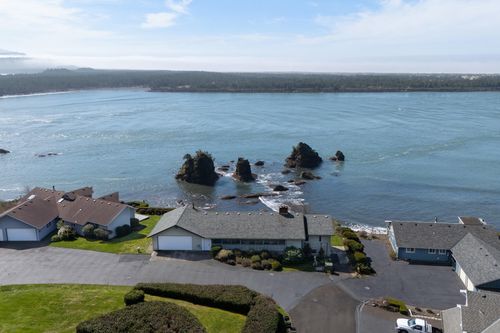 14580 Harbor View Dr, Rockaway Beach, OR, 97136 | Card Image