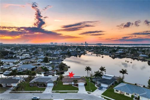 4530 Vinsetta Ave, NORTH FORT MYERS, FL, 33903-4654 | Card Image