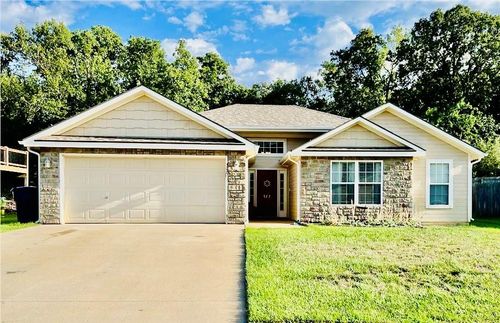 307 Division St, Knob Noster, MO, 65336-2047 | Card Image