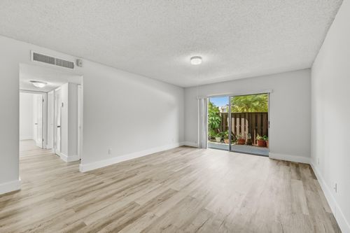 15-13730 Sw 90th Avenue, Miami, FL, 33176 | Card Image