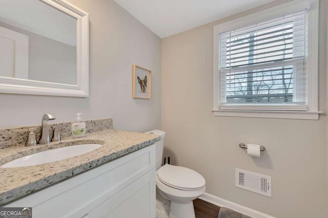 6805 Wright Rd, House other with 4 bedrooms, 4 bathrooms and 6 parking in Sandy Springs GA | Image 24