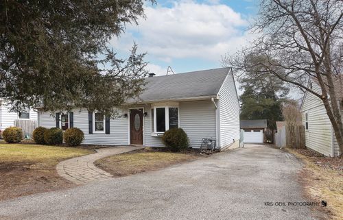 315 Oakwood Dr, Antioch, IL, 60002-1663 | Card Image