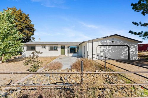 28282 Fox Ln, Wilder, ID, 83676-5132 | Card Image