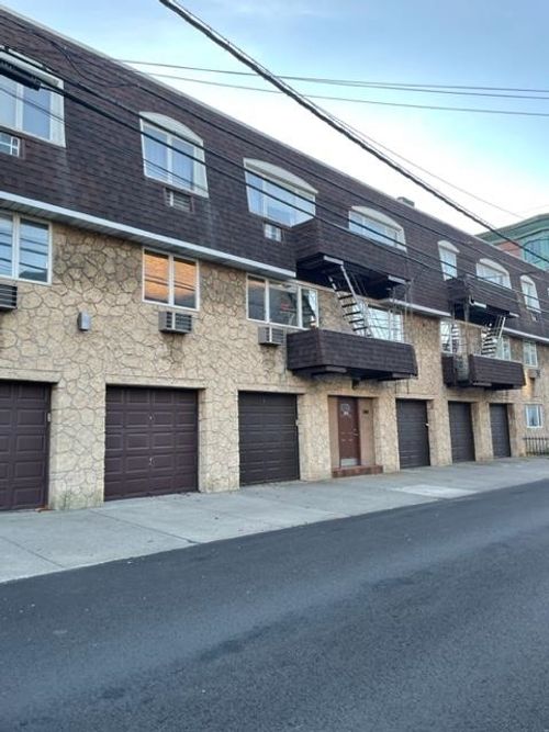 apt-a3-533 Madison St, Hoboken, NJ, 07030-1762 | Card Image