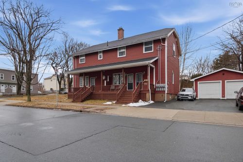 2732 Gladstone St, Halifax, NS, B3K4W5 | Card Image