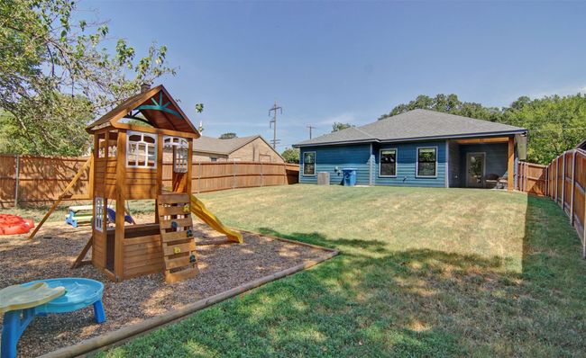 930 W Florence St, House other with 3 bedrooms, 2 bathrooms and null parking in Denison TX | Image 25