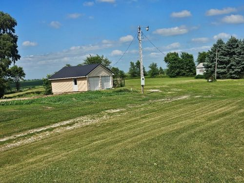 7578 11th Avenue Dr, Belle Plaine, IA, 52208-8805 | Card Image