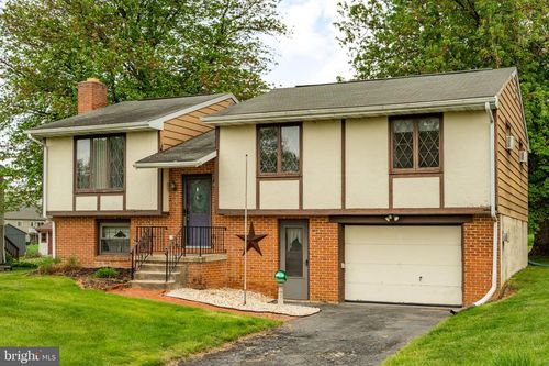 1721 Pioneer Rd, LANCASTER, PA, 17602-1515 | Card Image