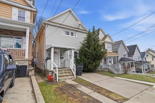 220 Ferdinand St, Scranton, PA, 18508-1923 | Card Image