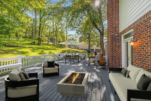 9211 Fox Run Dr, Brentwood, TN, 37027-7401 | Card Image