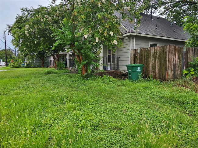 3022 Mcilhenny St, House other with 3 bedrooms, 2 bathrooms and null parking in Houston TX | Image 7