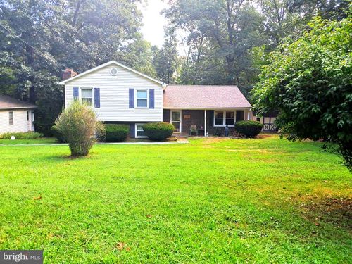 674 Mccoys Ford Rd, FRONT ROYAL, VA, 22630-9008 | Card Image