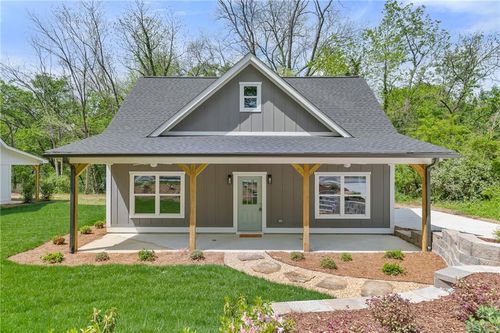 5232 W Mountain St, Stone Mountain, GA, 30083-2940 | Card Image