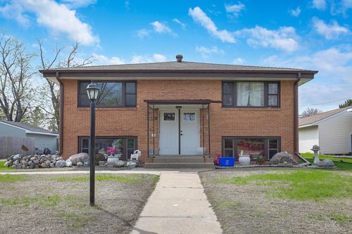 5830 2nd St Ne, Fridley, MN, 55432-5408 | Card Image