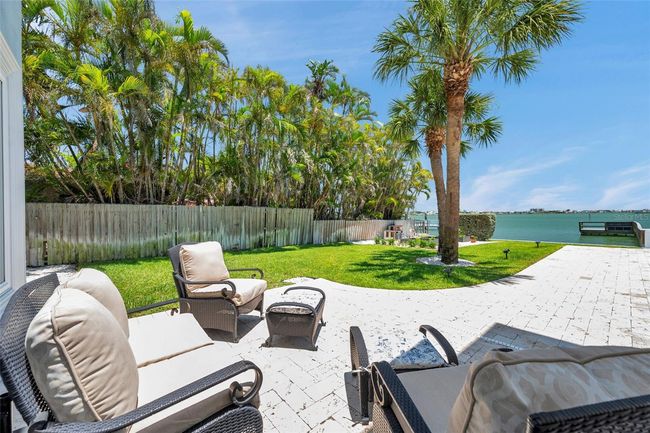 Lounge seating at the pool. | Image 91