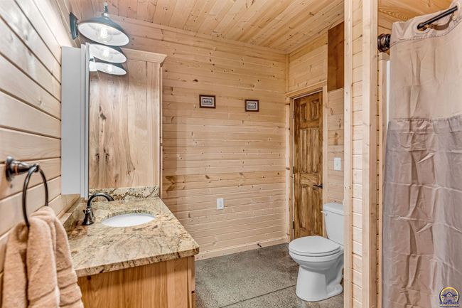 14426 110 Th St, House other with 5 bedrooms, 3 bathrooms and null parking in Oskaloosa KS | Image 28