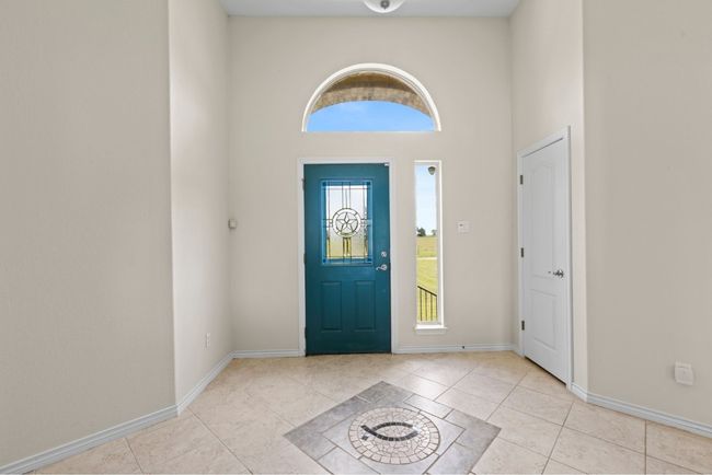 341 Brown Rd, House other with 3 bedrooms, 2 bathrooms and 4 parking in McDade TX | Image 4