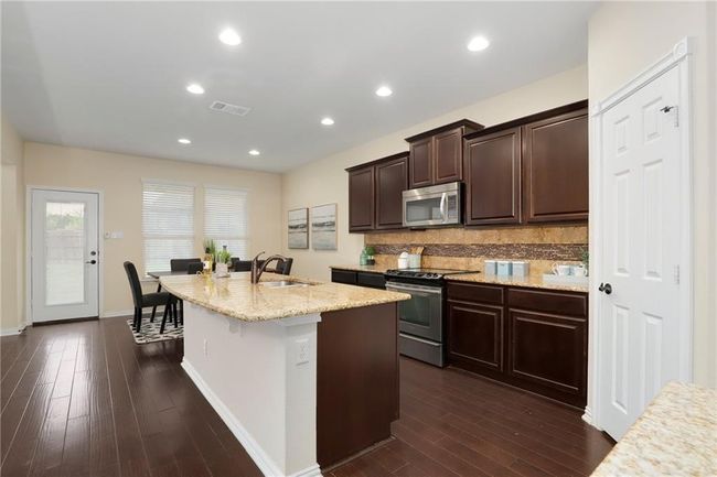 9901 Wading Pool Path, House other with 3 bedrooms, 3 bathrooms and 4 parking in Austin TX | Image 11