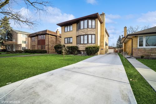 g-5715 N Cicero Ave, Chicago, IL, 60646-6608 | Card Image