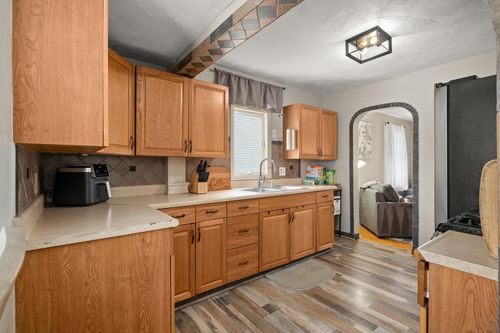 21 Williams St, Nashua, NH, 03060-4056 | Card Image