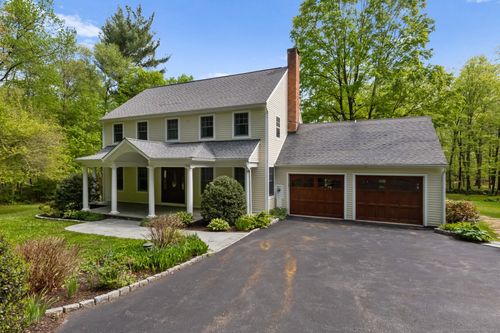 9 Brick School Dr, Redding, CT, 06896-1209 | Card Image