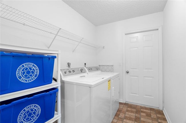 442 Fleming St, House other with 3 bedrooms, 2 bathrooms and null parking in SEBASTIAN FL | Image 26