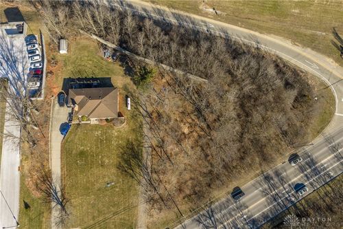 704 W Galbraith Road, Springfield Twp., OH, 45231 | Card Image