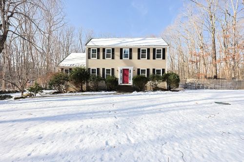 47 Old Village Rd, Sturbridge, MA, 01566 | Card Image