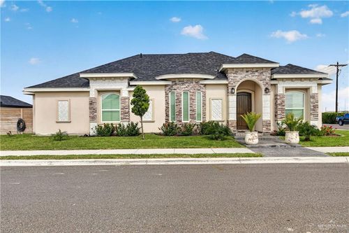 3301 E Barkley St, Edinburg, TX, 78542-7612 | Card Image