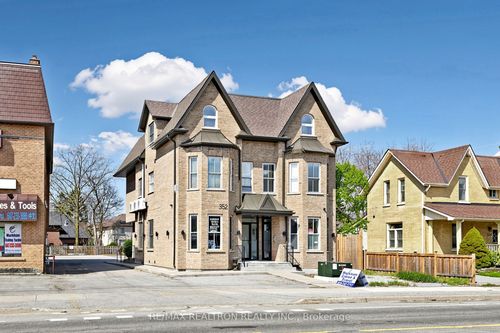 352 Main St N, Markham, ON, L3P1Z1 | Card Image