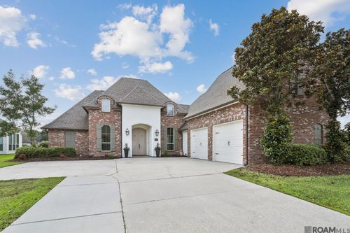 9038 Villa Haven Dr, Greenwell Springs, LA, 70739-4664 | Card Image