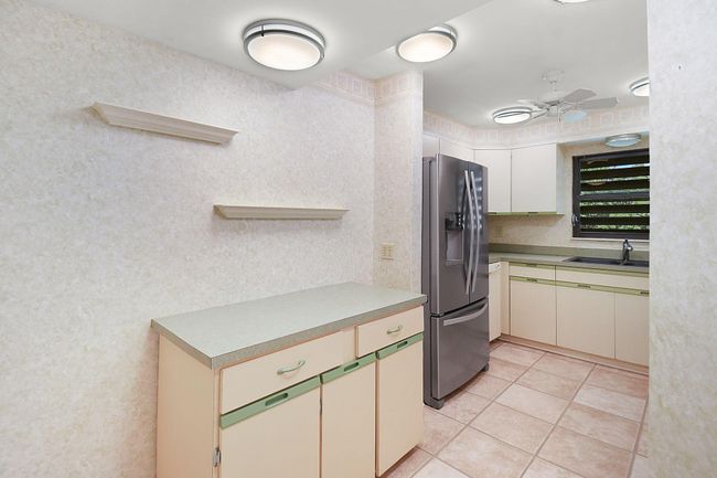 APT-201B - 162 Se Saint Lucie Blvd, Condo with 3 bedrooms, 2 bathrooms and null parking in Stuart FL | Image 10