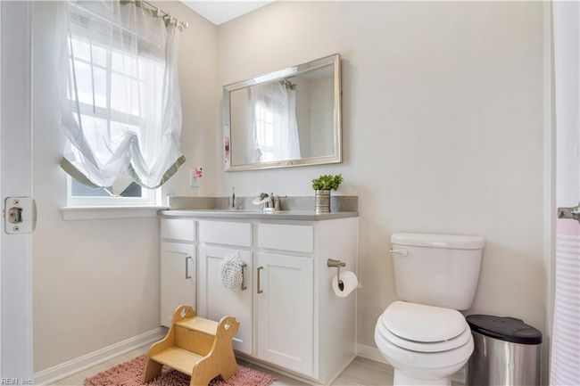 Third bathroom on the 2nd floor. | Image 33