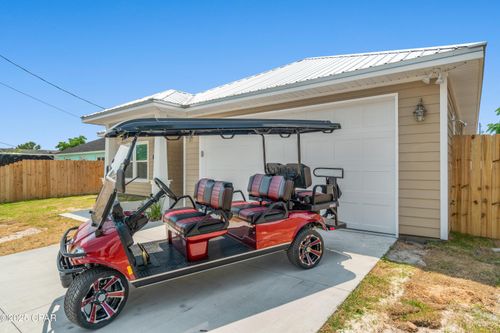 529 Christmas Tree Ln, Panama City Beach, FL, 32413-8913 | Card Image