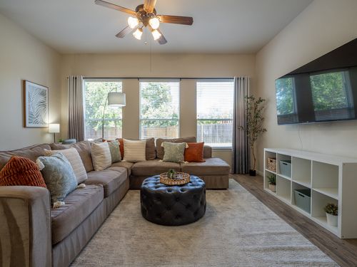 11620 Larch Valley Dr, Austin, TX, 78754-5832 | Card Image
