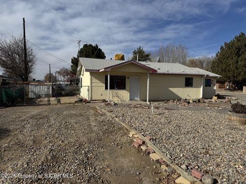 617 N Kirby St, Bloomfield, NM, 87413-6462 | Card Image